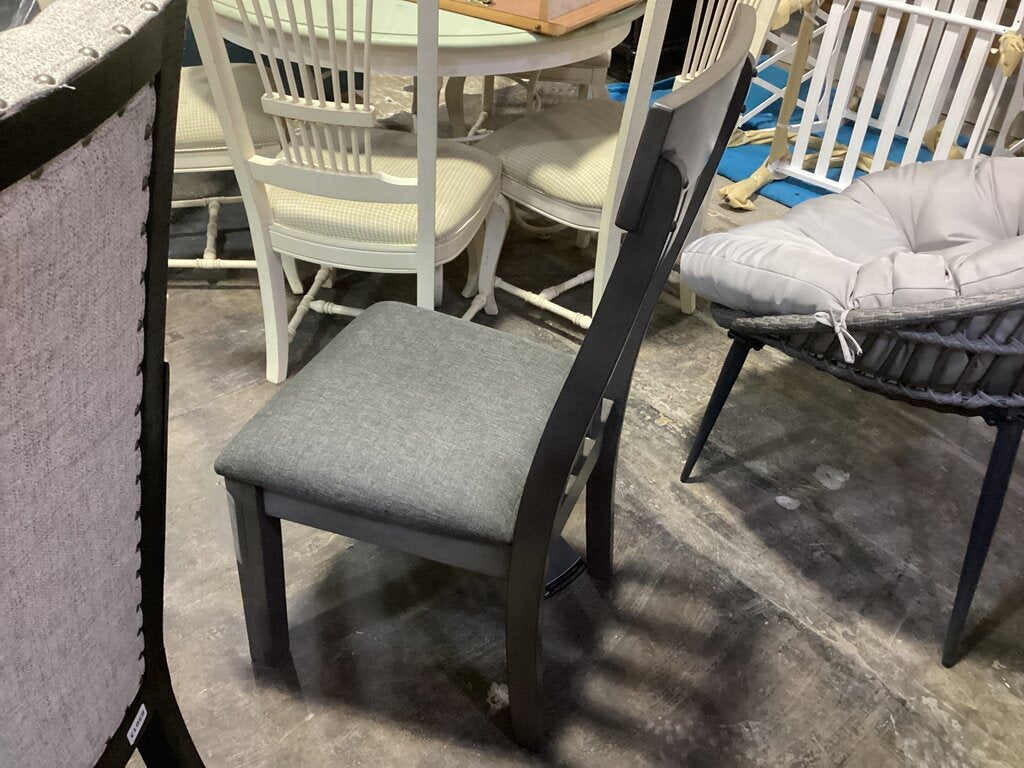 85615 Ashley Hallanden Dining Chair 19x19x40