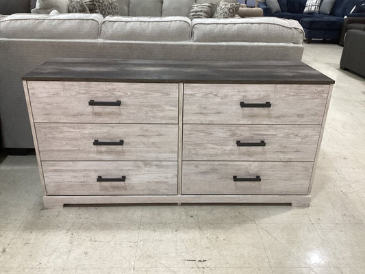 85630 - Ashley Shawburn Dresser 60x19x29