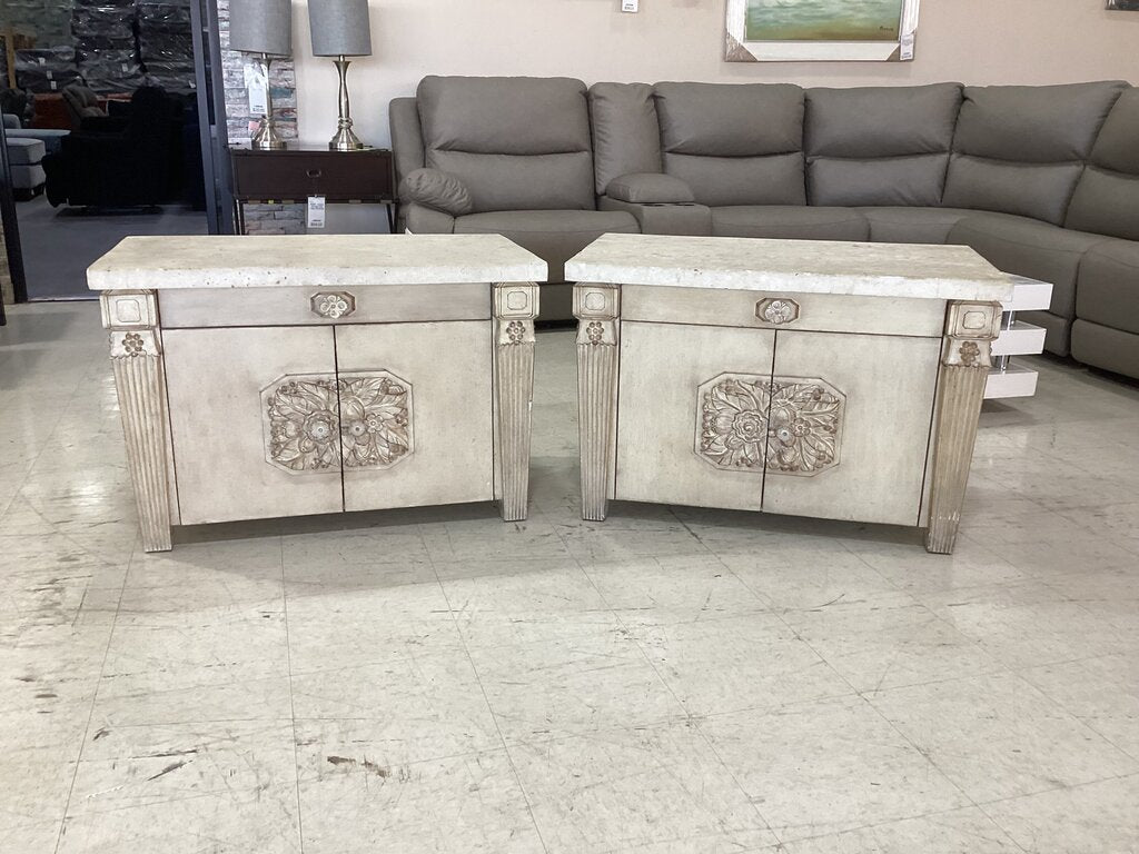 85702 - Pair of French Style Nightstands 36x22x24