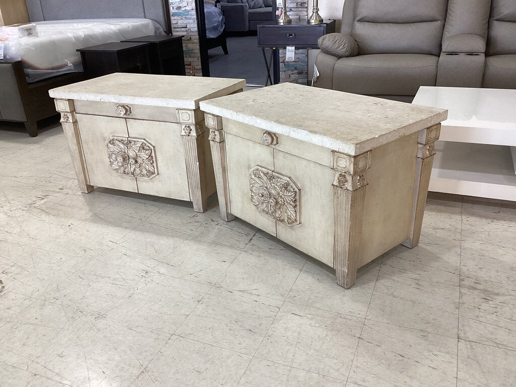 85702 - Pair of French Style Nightstands 36x22x24