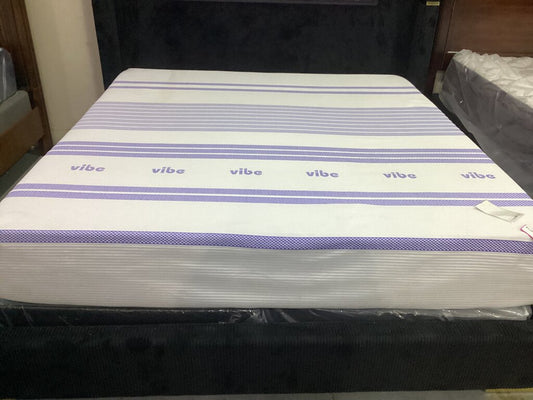 85719 Vibe 12" King Mattress