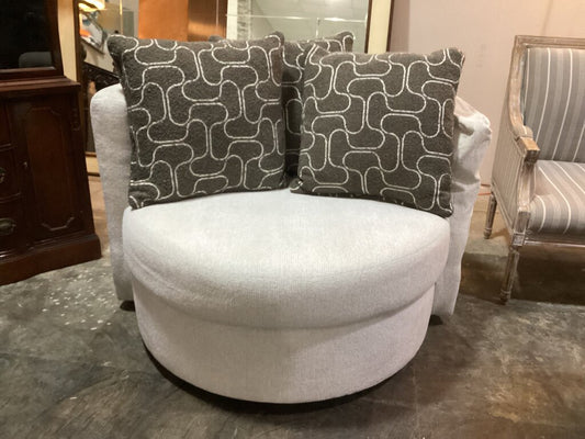 85729 Ashley Padova Ivory Swivel Chair 51x51x32