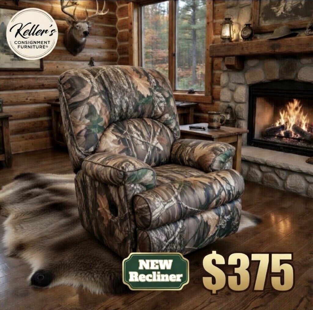 Camo NEW Rocker Recliner 38x40x42 (8500)