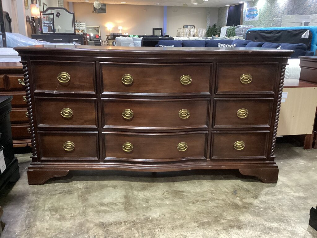 85749 - Nine Drawer Dresser 70x20x36