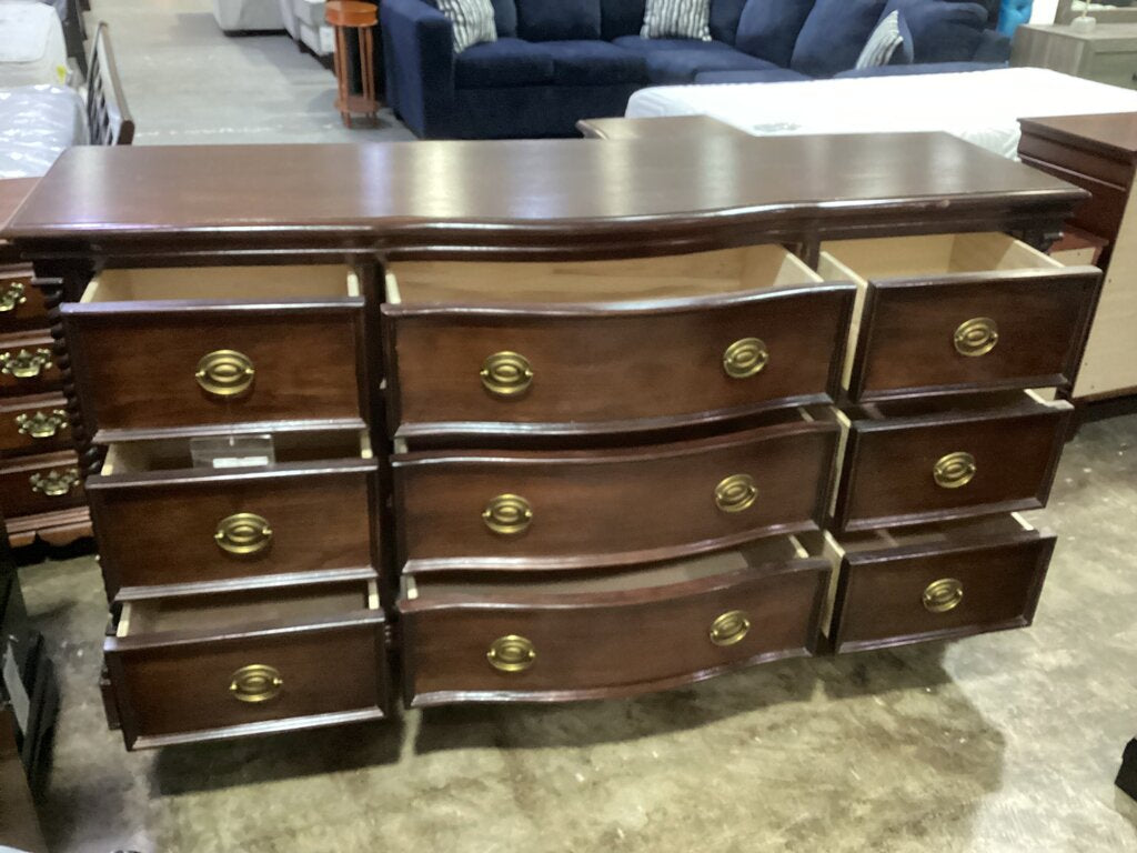 85749 - Nine Drawer Dresser 70x20x36
