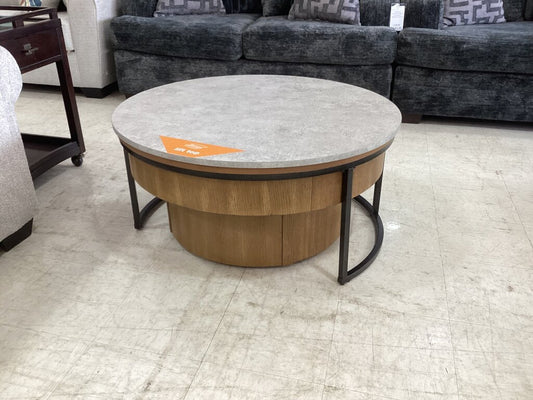 85791 - Ashley Fridley Lift Top Nesting Coffee Table 36x18-26