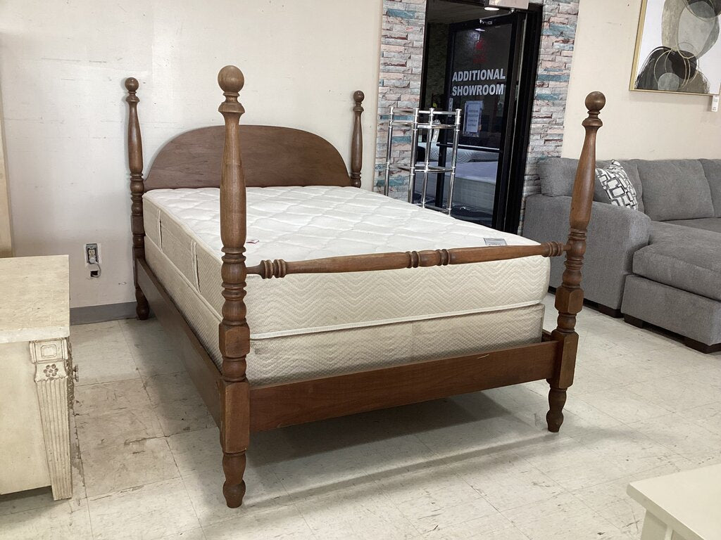 85778 (8539-3) Vintage Wood Full Size Bed Frame 57x82x55