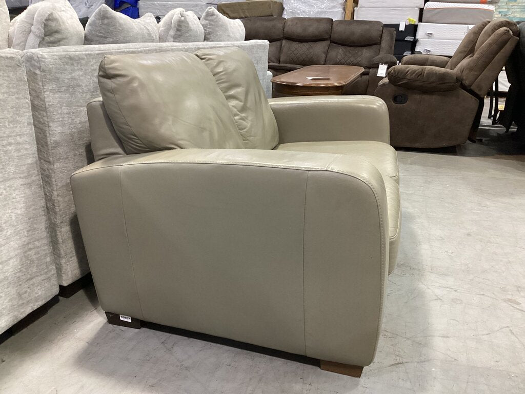 85807 - Natuzzi Leather Loveseat 58x35x33