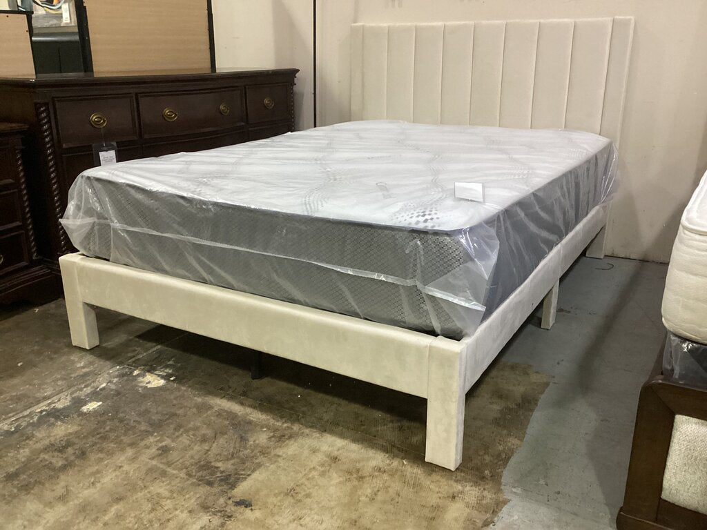 Beige Upholstered Queen Platform Bedframe 63x84x44 (CFS9465-BQ)