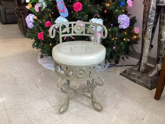 85826 Vanity Chair 15x24