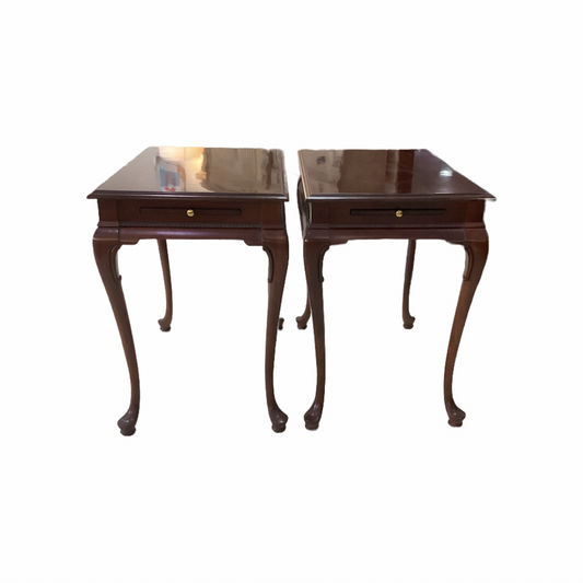 85837 Vintage Pair of Gordon's Cabriole Leg Tea Tables 18x28x26