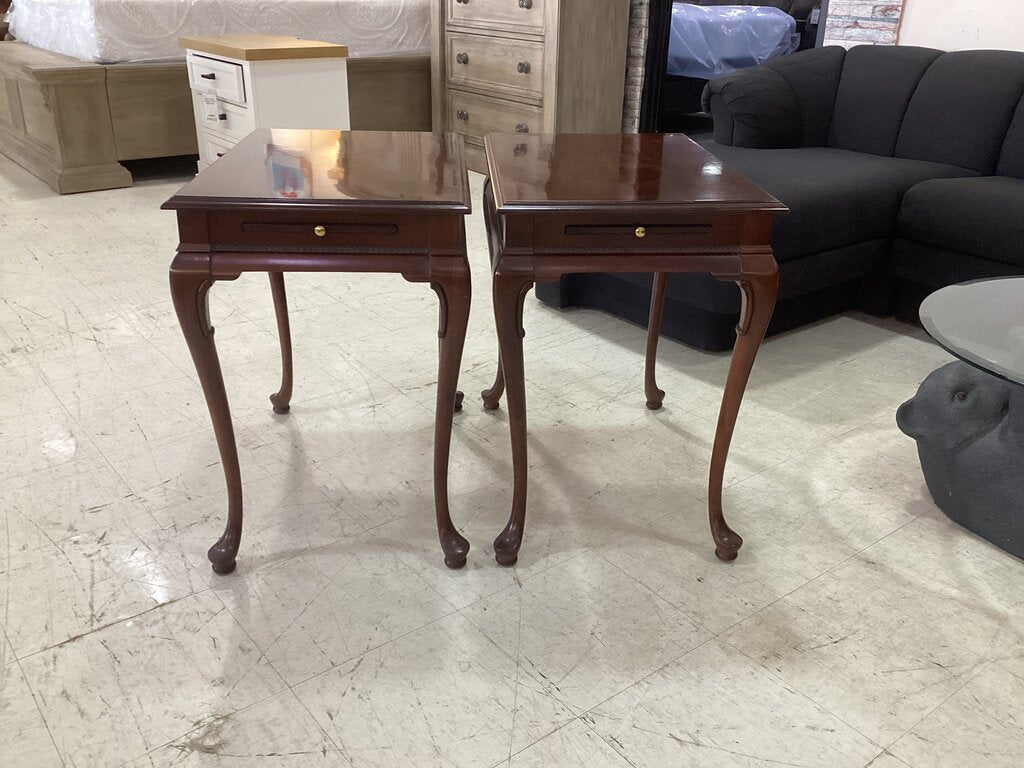 85837 - Vintage Pair of Gordon's Cabriole Leg Tea Tables 18x28x26