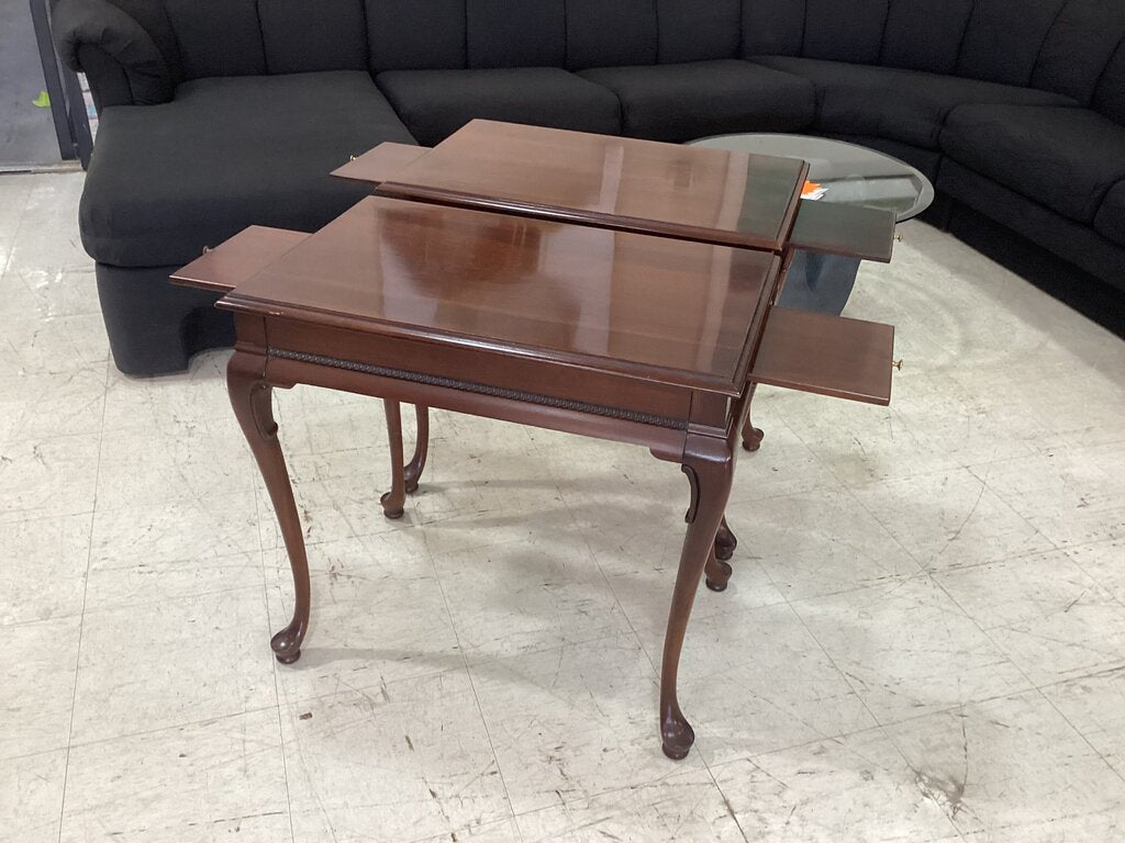 85837 - Vintage Pair of Gordon's Cabriole Leg Tea Tables 18x28x26