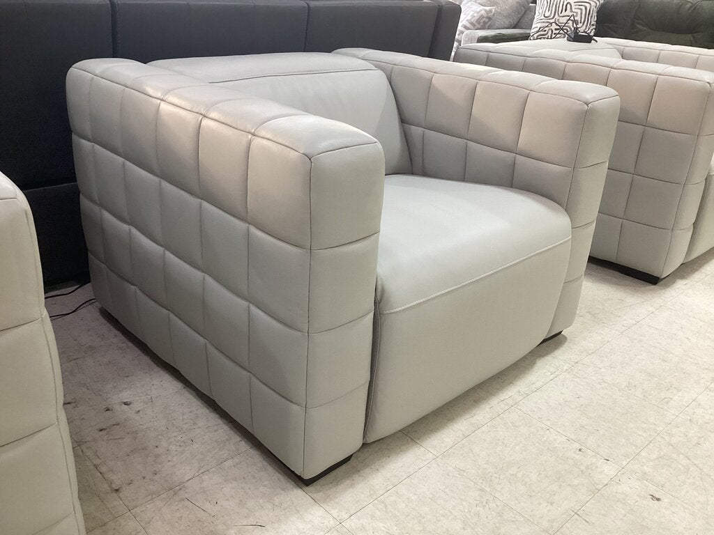 85853 Bernhardt Townsend Power Recliner 44x44x31