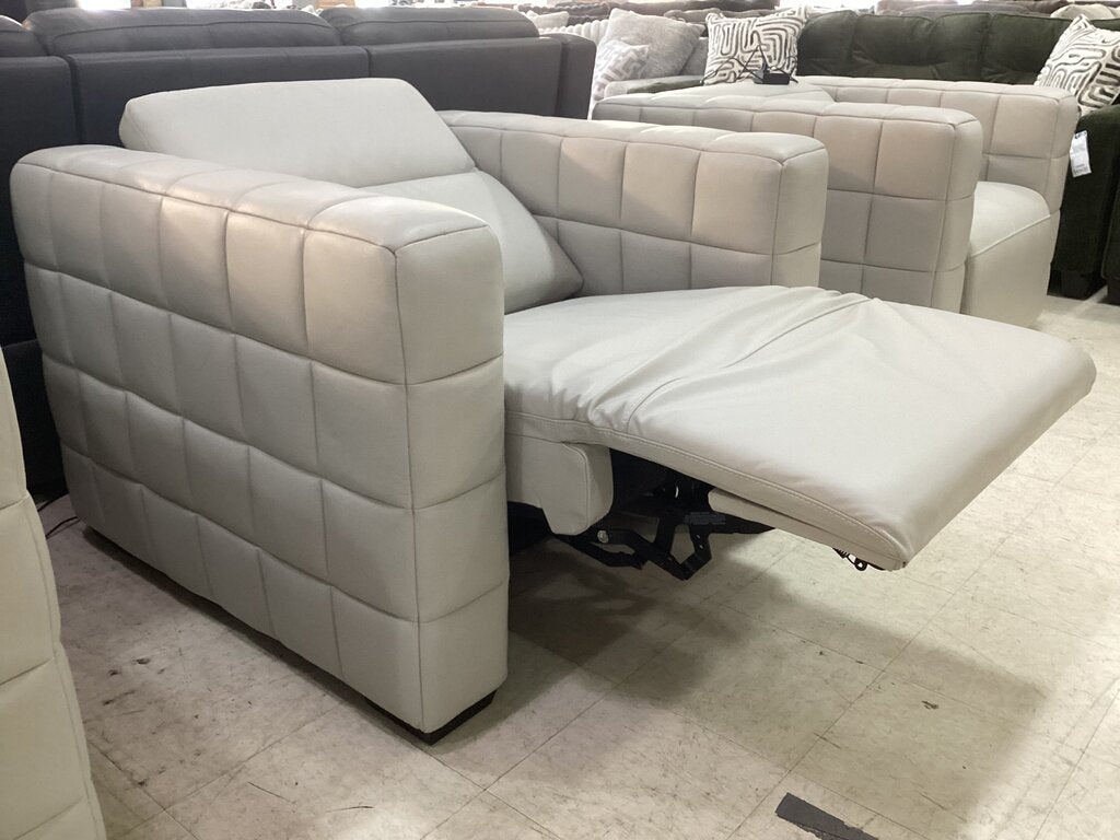 85853 Bernhardt Townsend Power Recliner 44x44x31