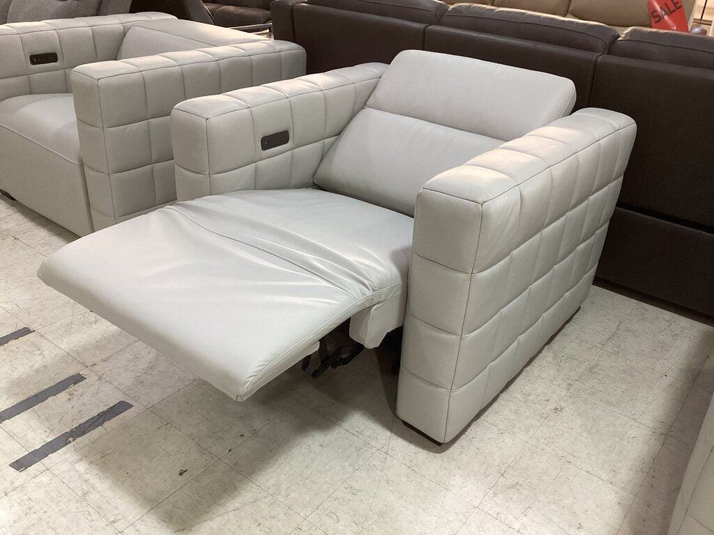 85853 Bernhardt Townsend Power Recliner 44x44x31