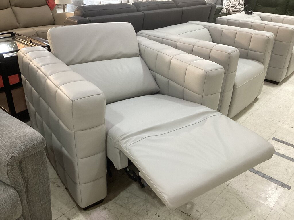 85854 - Bernhardt Townsend Power Recliner 44x44x31