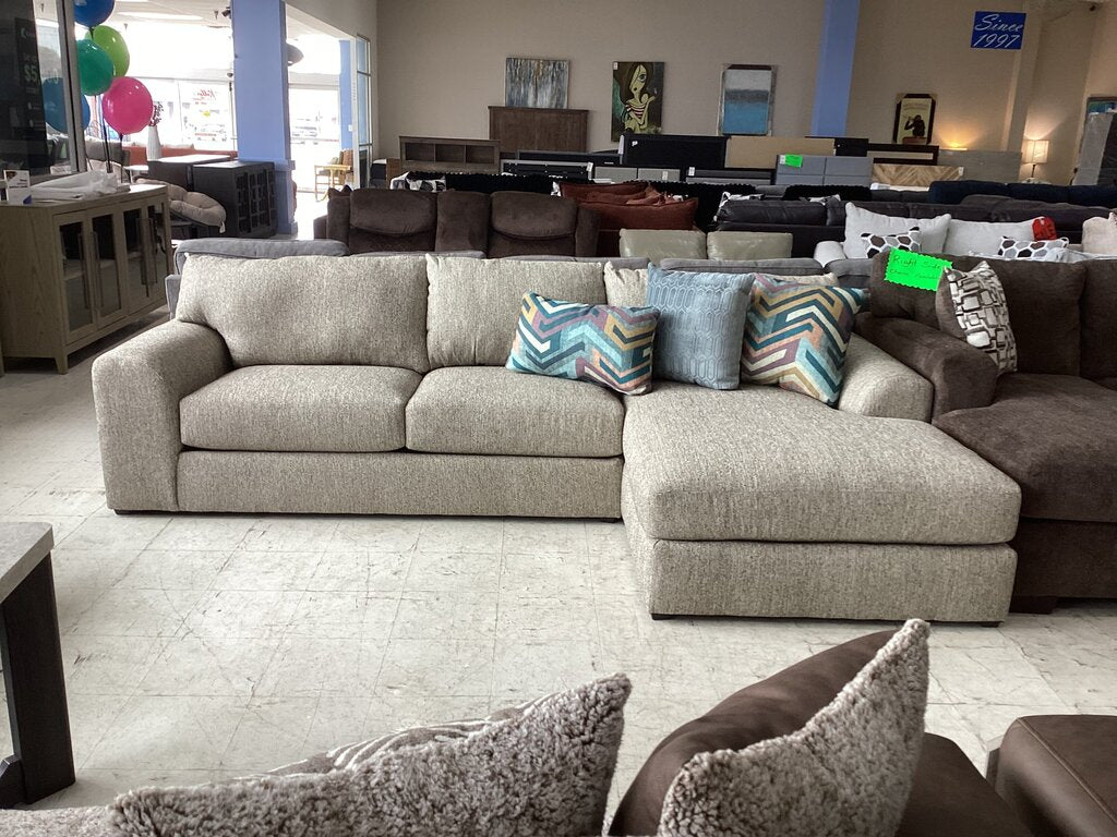 85976 - Mallory 2pc Sectional 120x68x35
