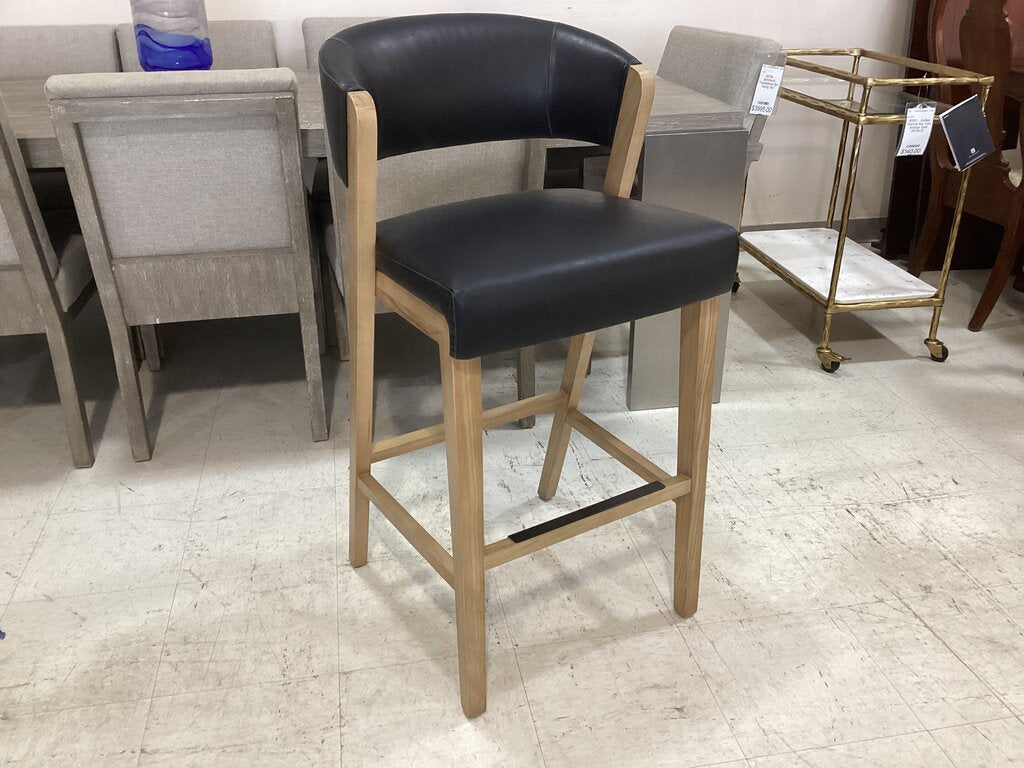 85942 - Boulevard Wax Black Leather Bar Chair 21x20x41