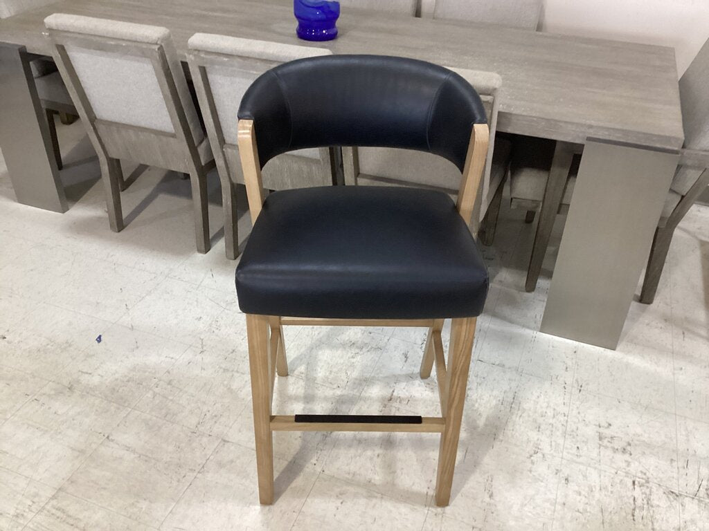 85942 - Boulevard Wax Black Leather Bar Chair 21x20x41