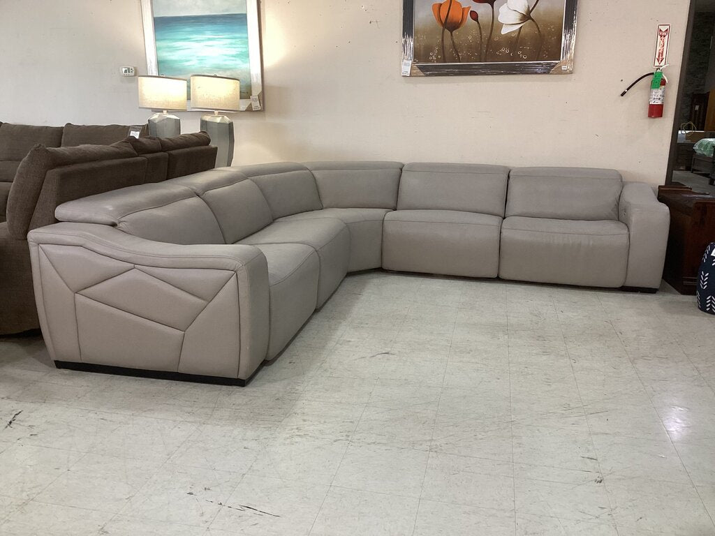 86007 - Hooker Leather 5pc Power Reclining Sectional 124x124x30