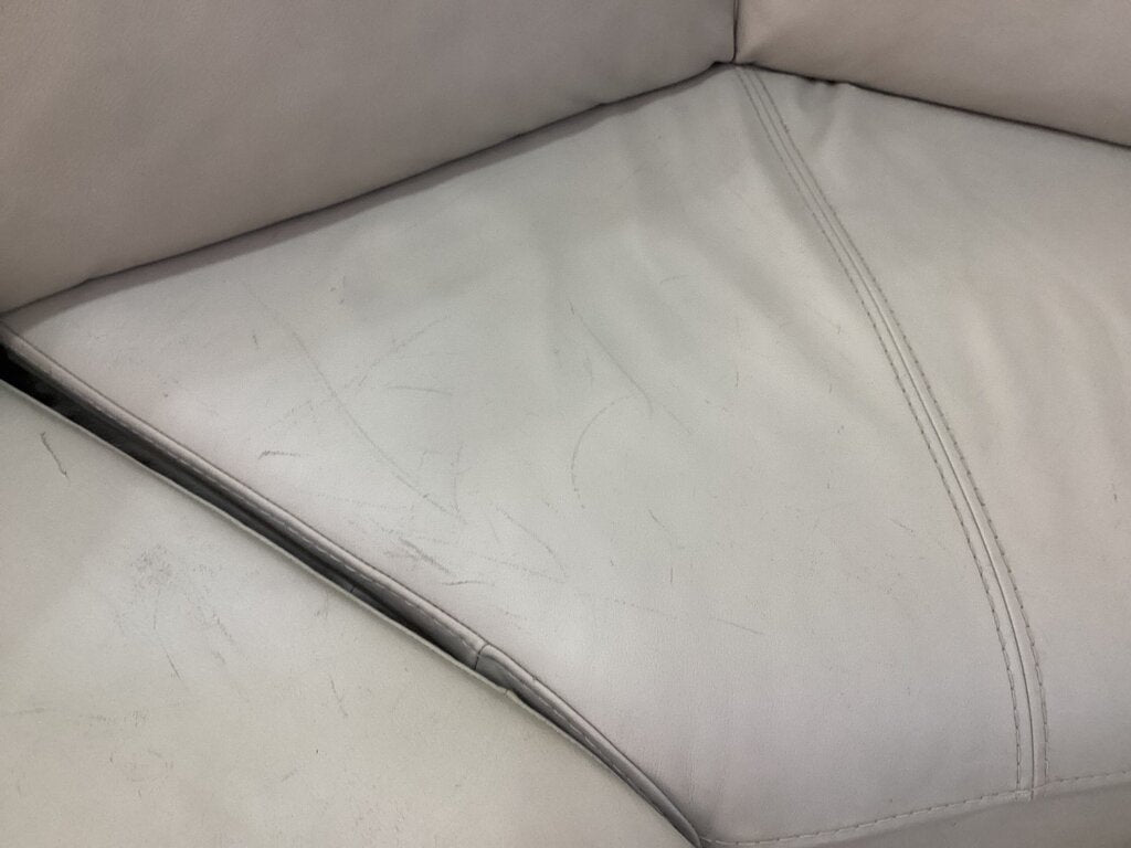 86007 - Hooker Leather 5pc Power Reclining Sectional 124x124x30