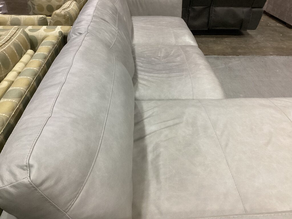 86009 - Ashley Amiata 2pc Sectional 136x69x33