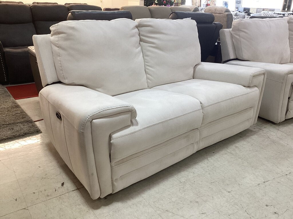 85860 - Boulevard Power Reclining Loveseat 72x34x38