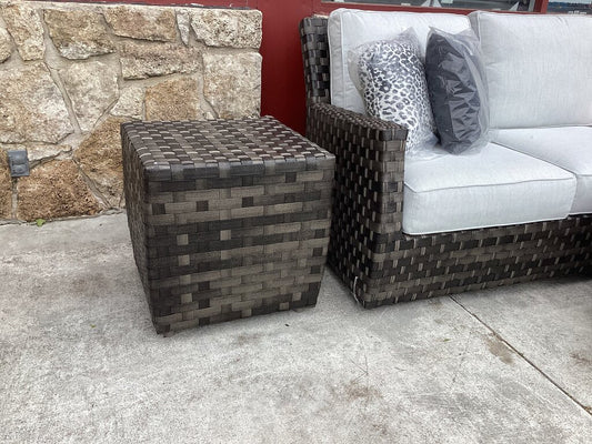 85930 - Lakewood II Woven End Table 22x22x22