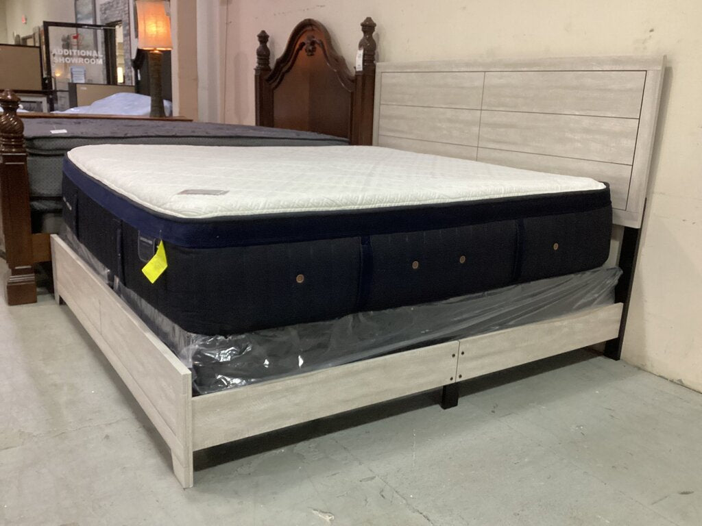 Westwind NEW King Bed Frame 79x82x54 (123040)