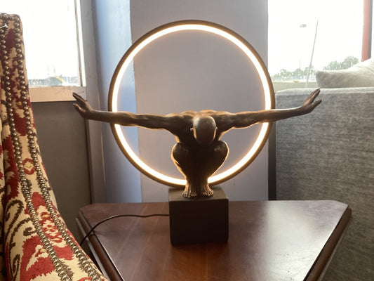 85936 - UMA DECU 16" Figurine Table Lamp 16x7x15