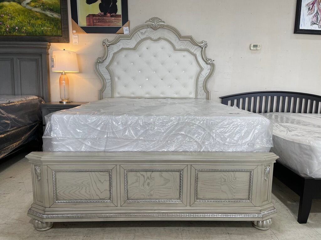 Lafayette NEW Queen Bed Frame 66x88x74 (129131-32-33)