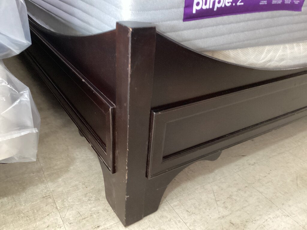 86078 - Winners Only Full Size Bed Frame 56x82x50