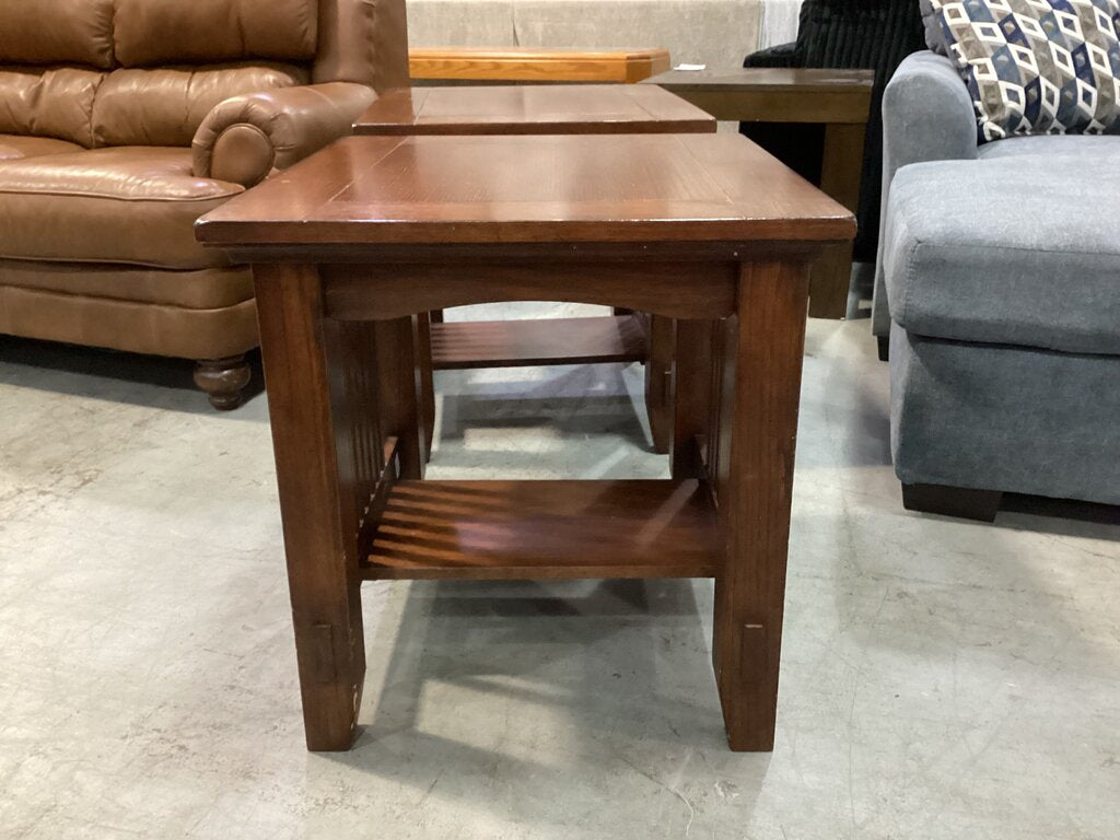 86079 - Ashley Prairie View Pair of End Tables 24x27x25