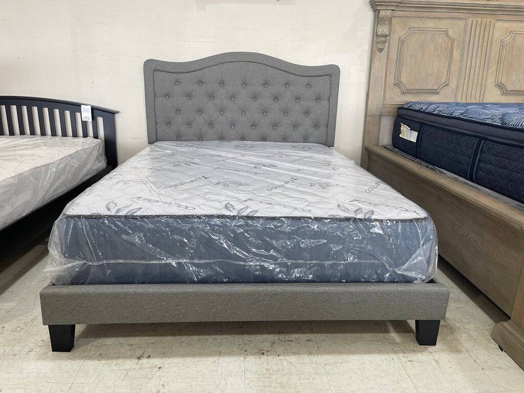 Light Gray NEW Queen Platform Bed Frame 66x86x50 (CFS9447-AQ)