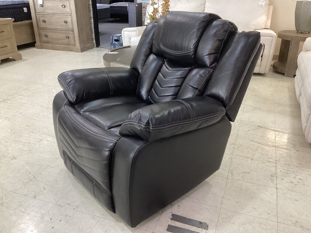 Navigator Black NEW Glider Recliner 38x33x40 (653222)