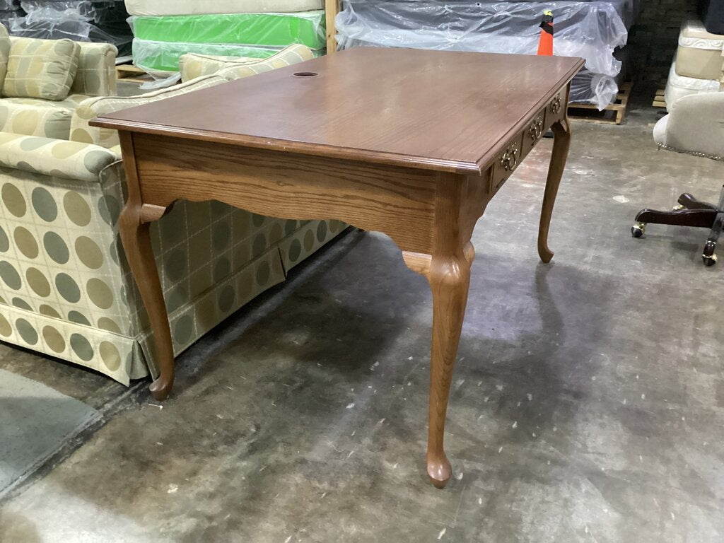 86066 - Bassett Computer Desk 56x35x31
