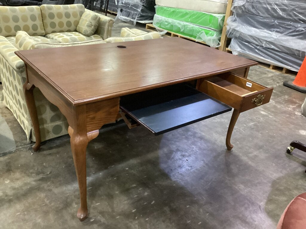 86066 - Bassett Computer Desk 56x35x31