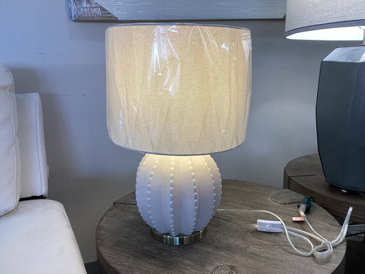 85962 - UMA Metal Table Lamp 12x19