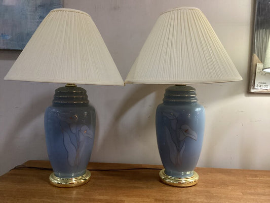 86118 Pair of Blue 28in Lamps