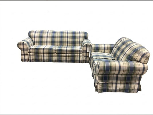 86106 Broyhill Sofa and Love 84/64x35x35
