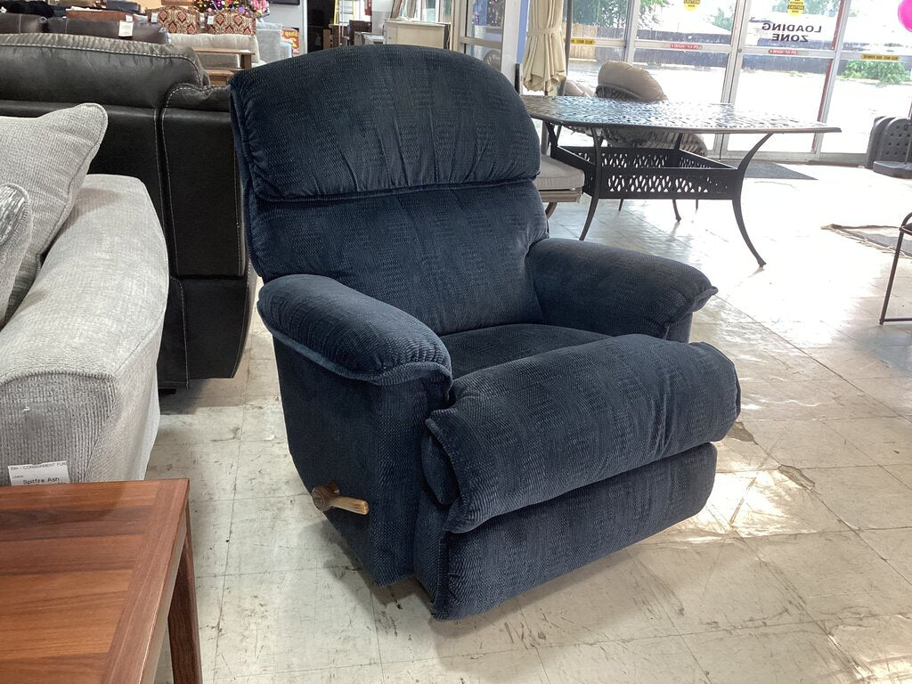 86112 La-Z-Boy Blue Recliner 38x32x43
