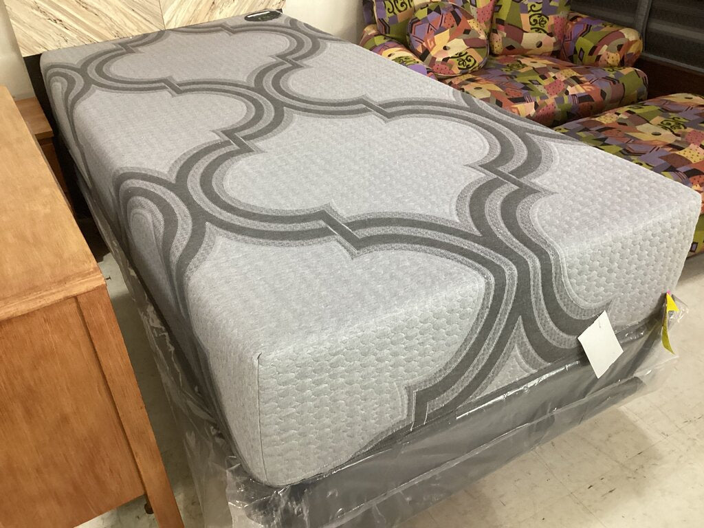 85673 - Foam Twin XL Mattress