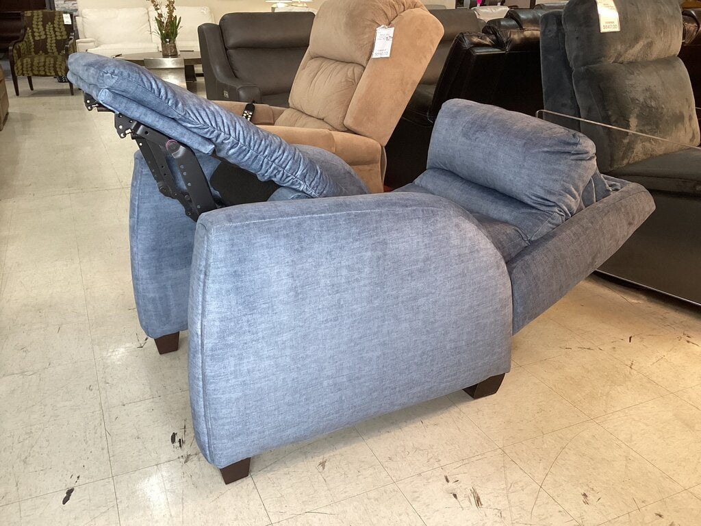 86114 - Southern Motion Power Recliner 32x33x42