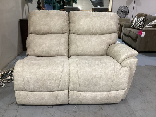 85881 - La-z-Boy Trouper RAF Power Loveseat 54x36x41