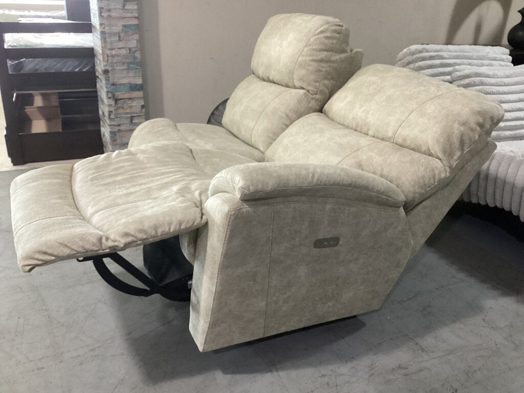 85881 - La-z-Boy Trouper RAF Power Loveseat 54x36x41