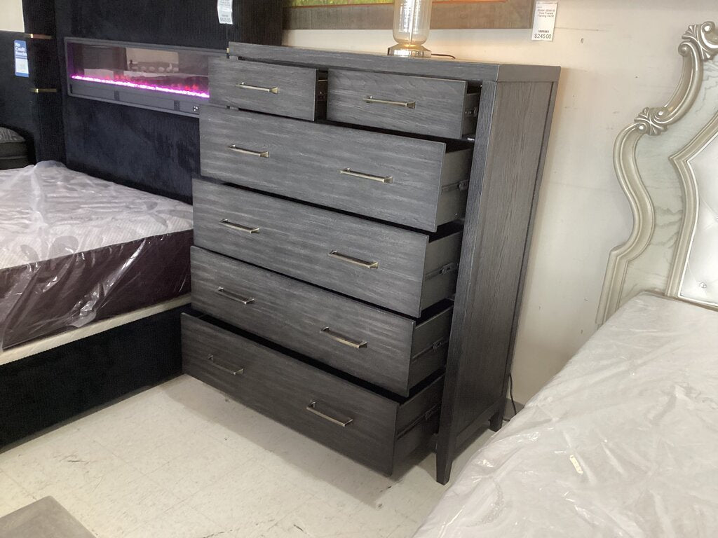 86151 (8524-34) Ashley Bellvern 6 Drawer Chest 44x19x57