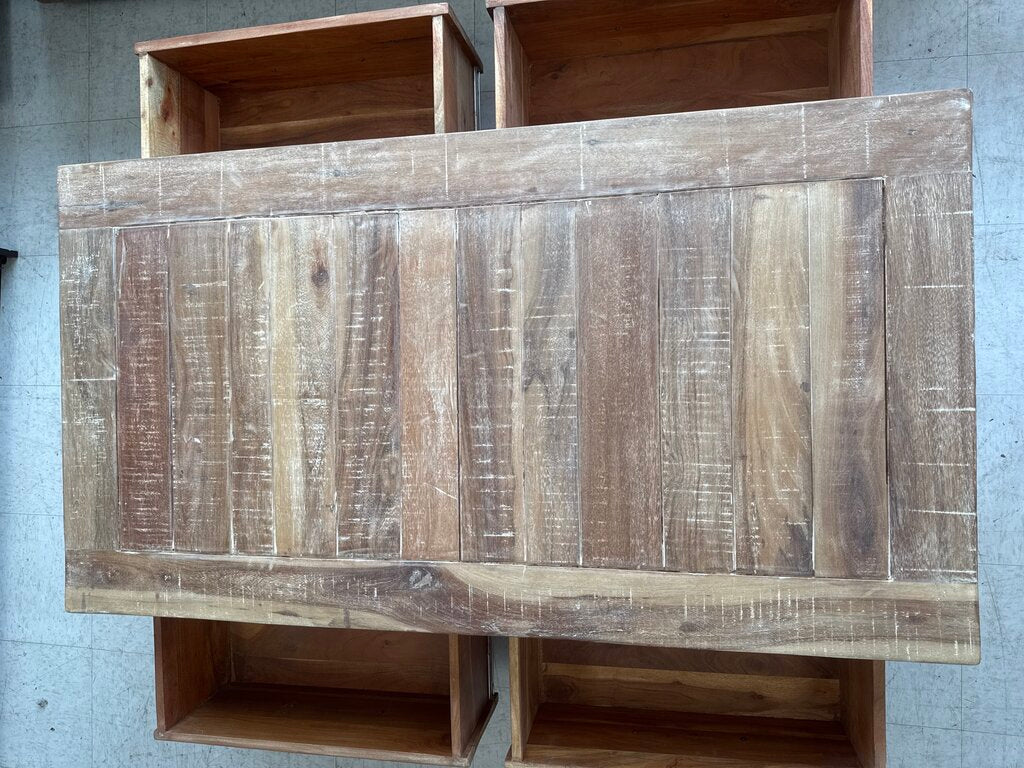 85919 - Ashley Ryandale Brown Cocktail Table w/Storage 52x28x15