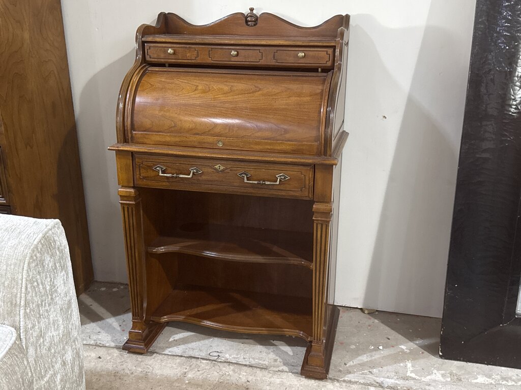 86179 - Mt Airy Roll Top Secretary 28x17x44