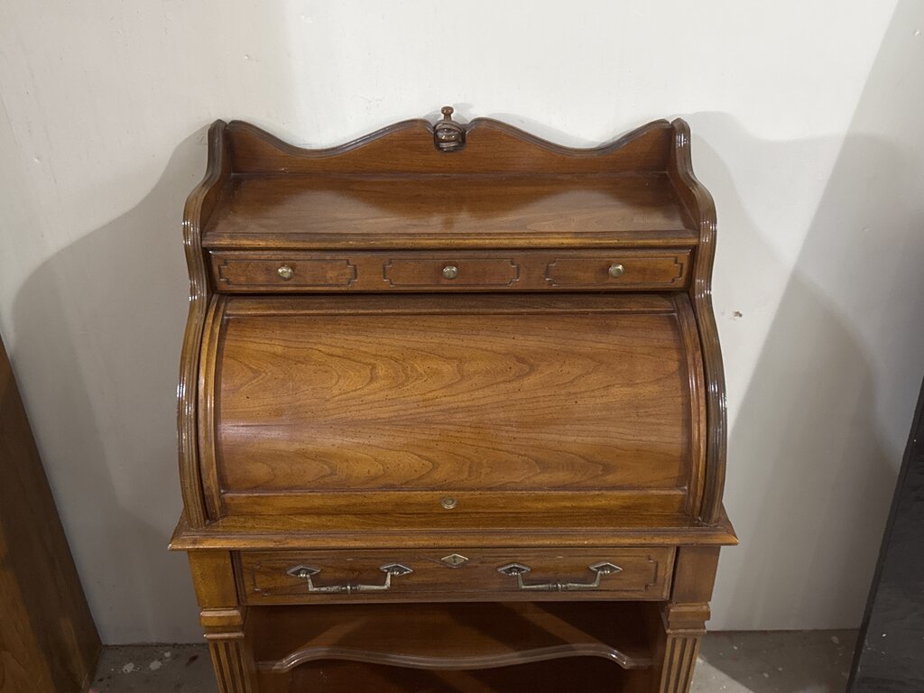 86179 - Mt Airy Roll Top Secretary 28x17x44